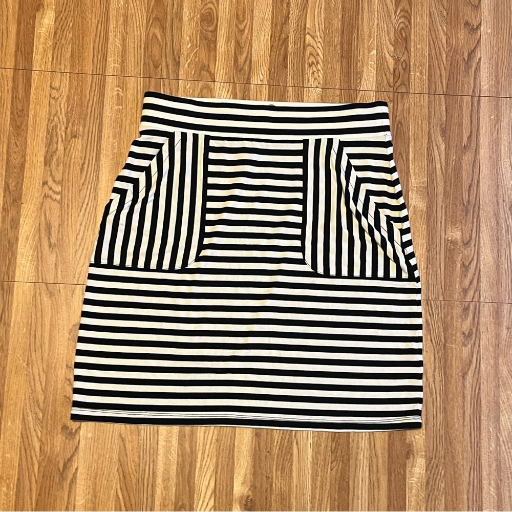 Dakini Skirt with pockets. Dakini Women’s XS.